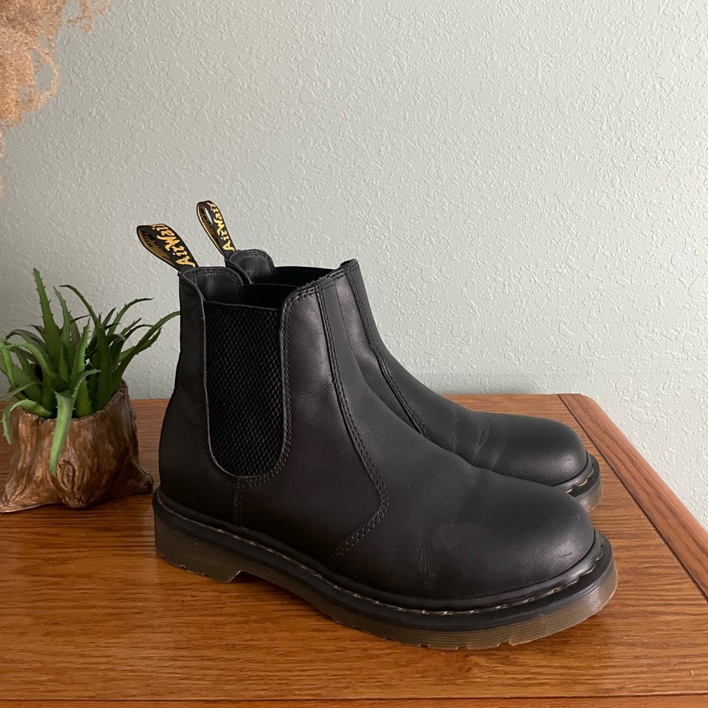 Doc Martins Chelsea black boots